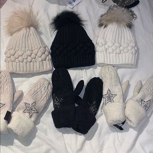 HAT AND MITTEN MATCHING SET
